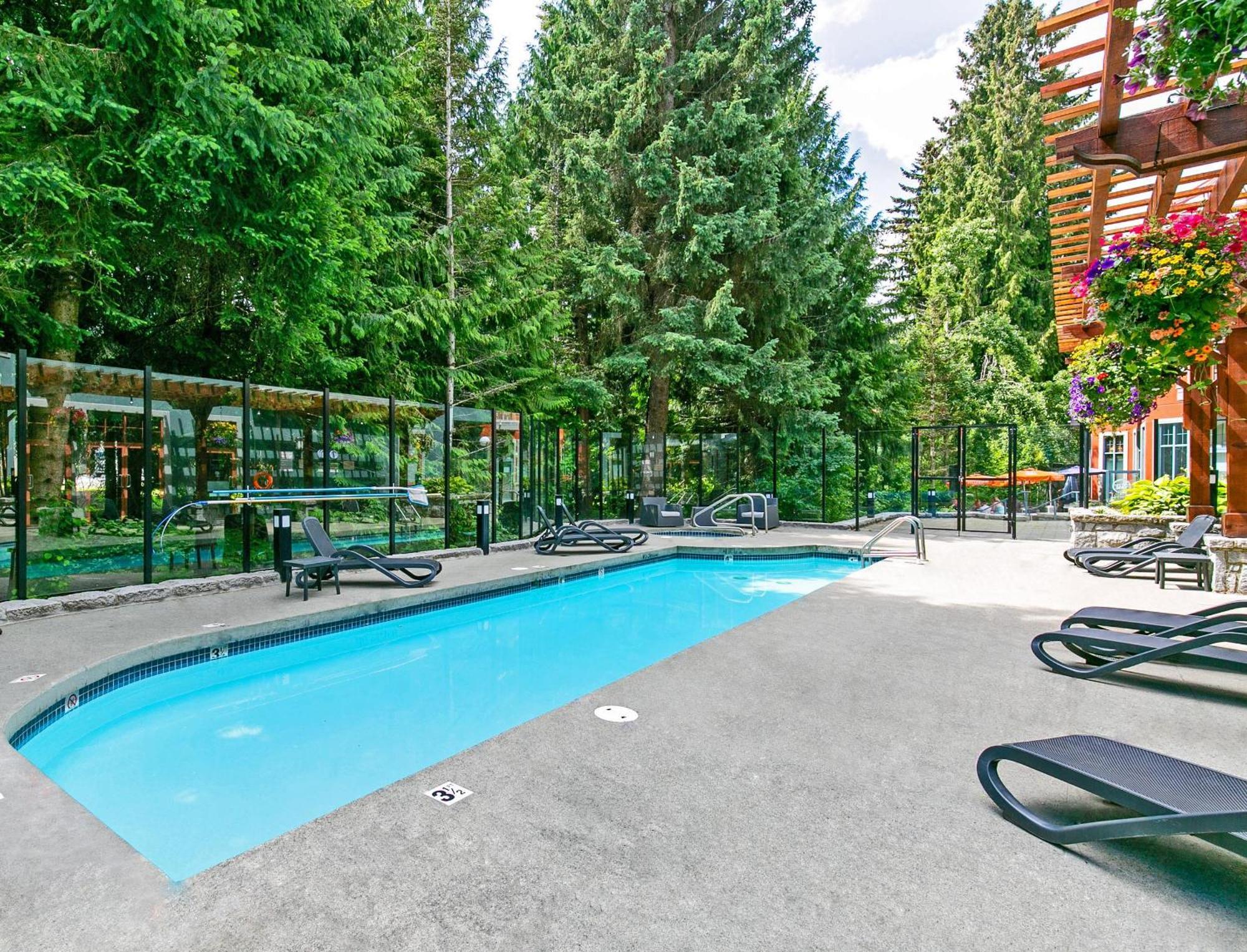 Alpenglow Lodge Bear Wonder One Bedroom By Mva Whistler Exterior foto