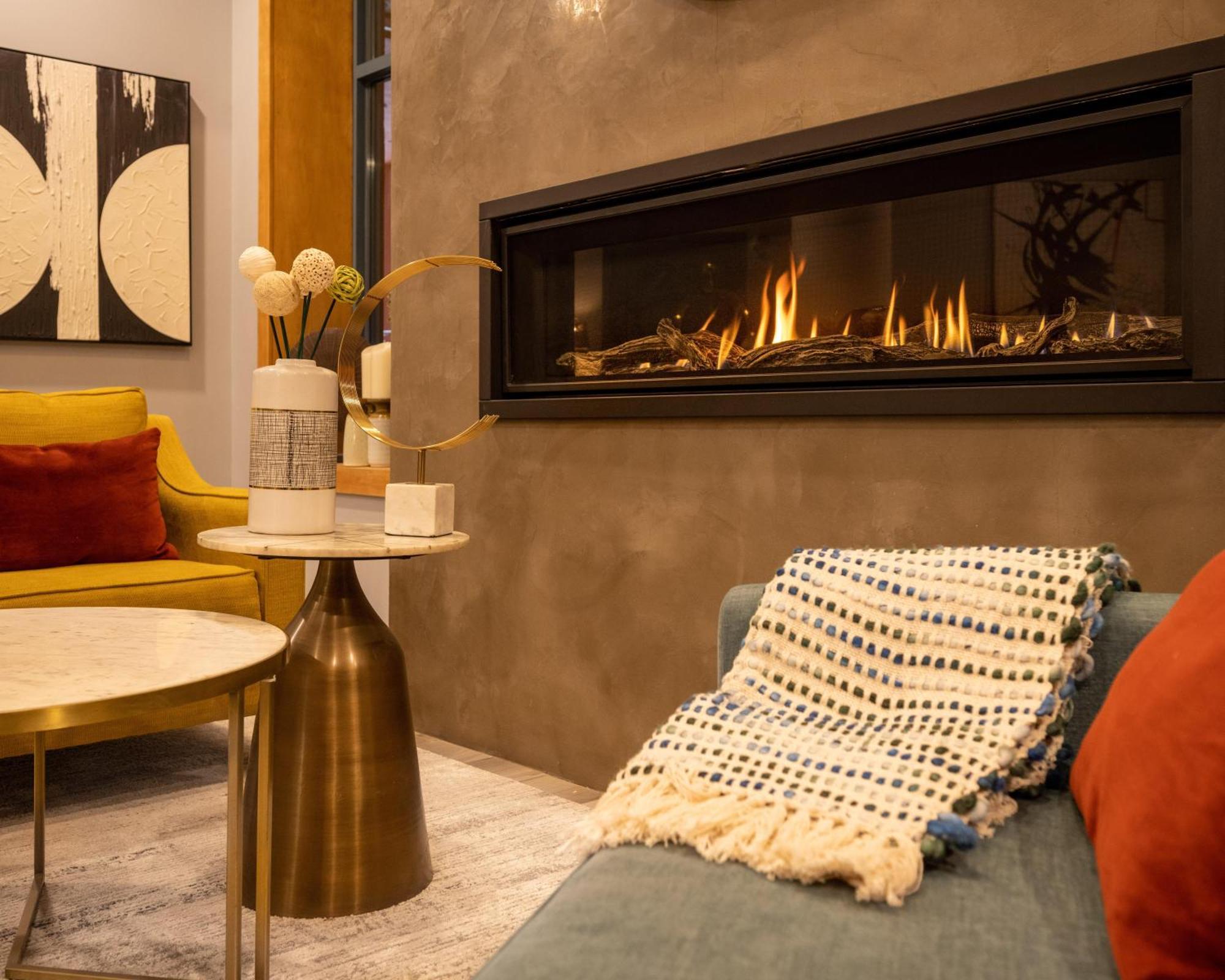 Alpenglow Lodge Bear Wonder One Bedroom By Mva Whistler Exterior foto