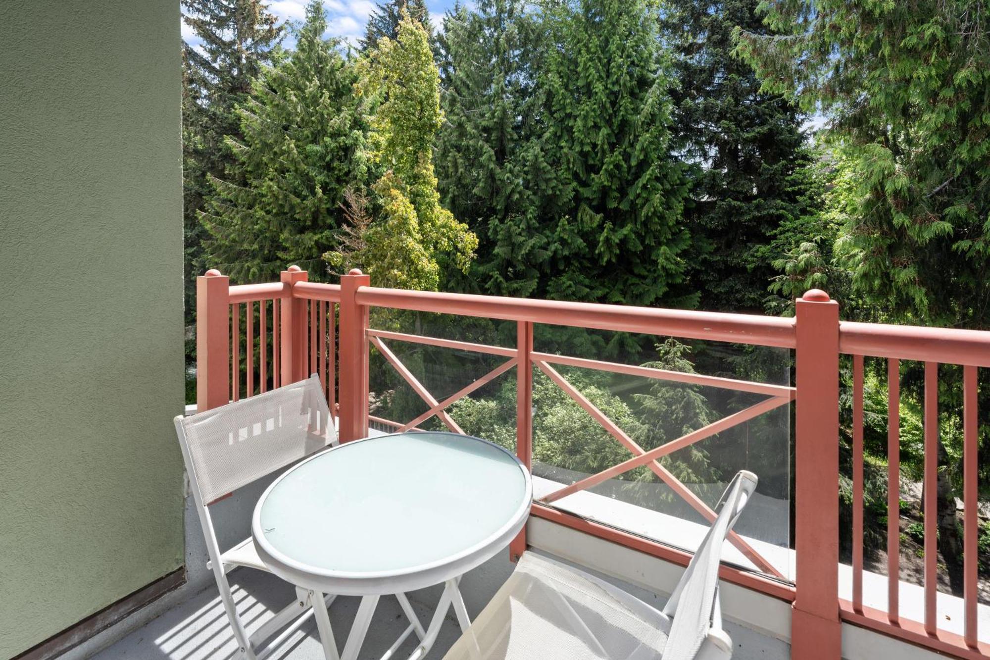 Alpenglow Lodge Bear Wonder One Bedroom By Mva Whistler Exterior foto